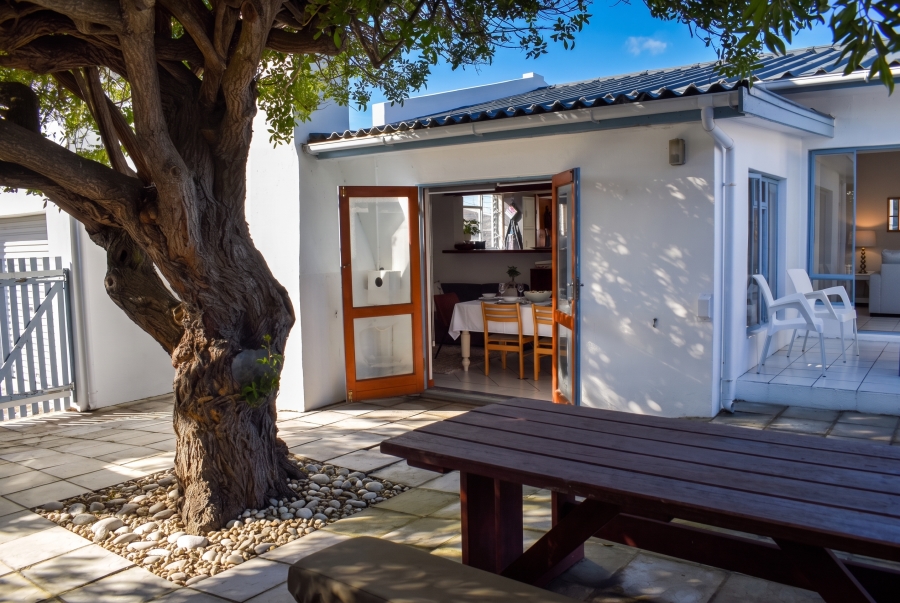 4 Bedroom Property for Sale in Arniston Western Cape